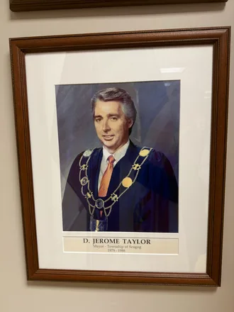 Official portrait of Mayor Jerry Taylor